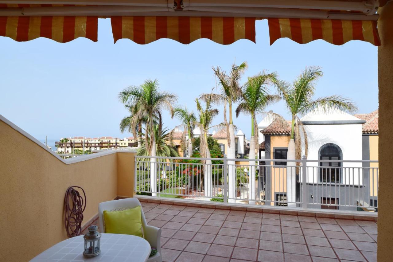 Colonial Suite Адехе Екстериор снимка